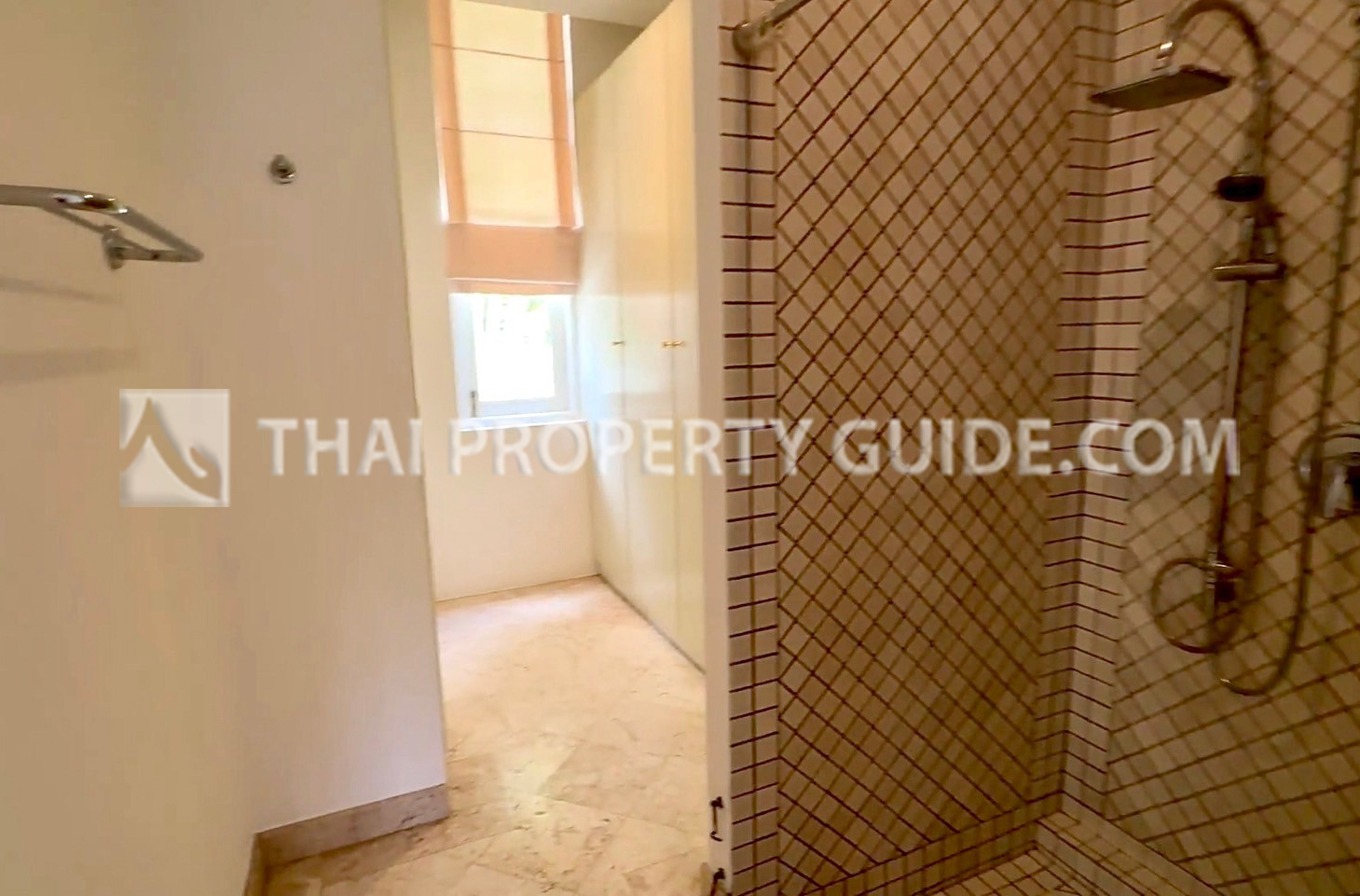 House with Private Pool in Sukhumvit 